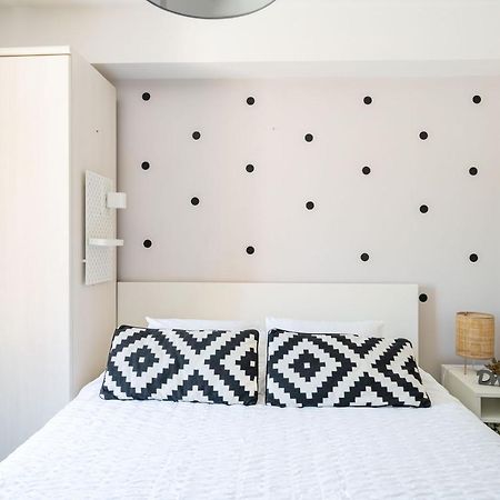 Stay U-Nique Studio Apartment In Orasac Εξωτερικό φωτογραφία