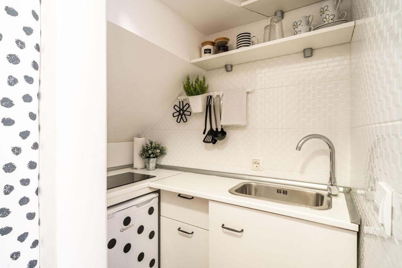 Stay U-Nique Studio Apartment In Orasac Εξωτερικό φωτογραφία